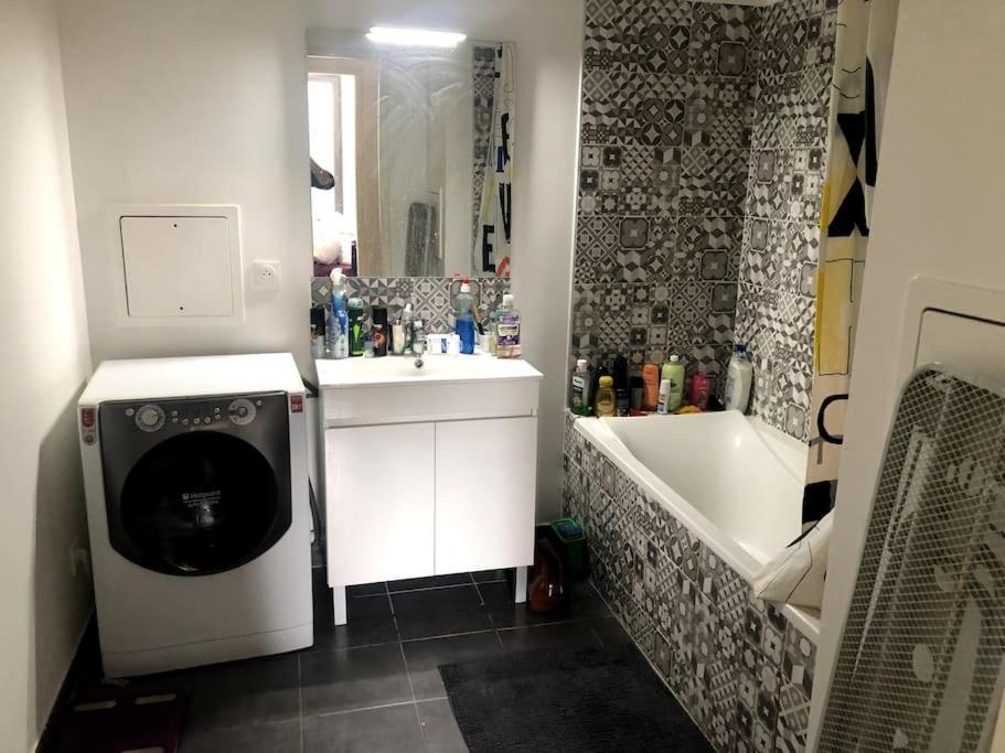 Jolie Chambre A Nanterre Prefecture Proche La Defense Arena Campus Sncf Et Paris 외부 사진
